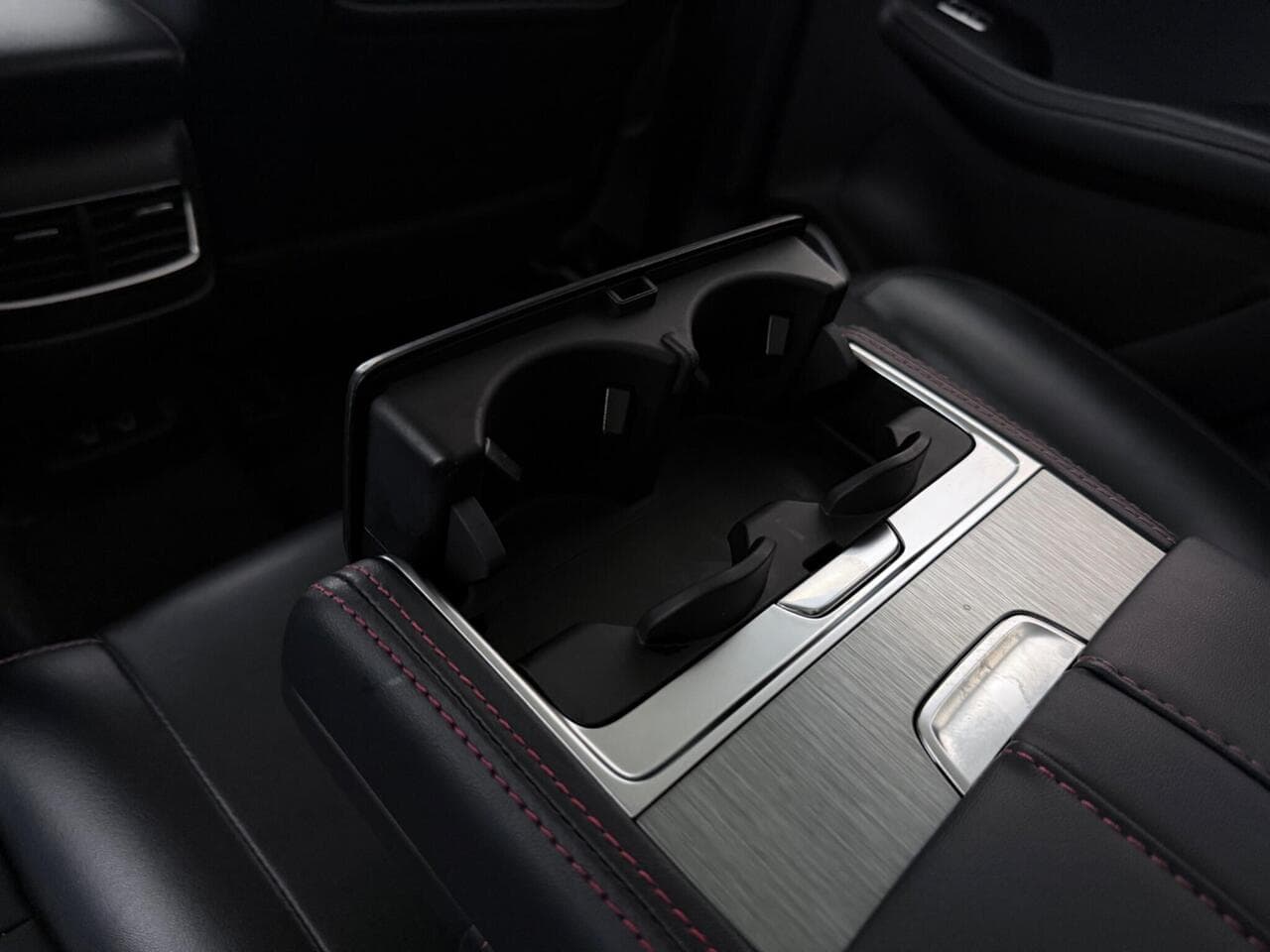 MG MG HS thumbnail Interior Front