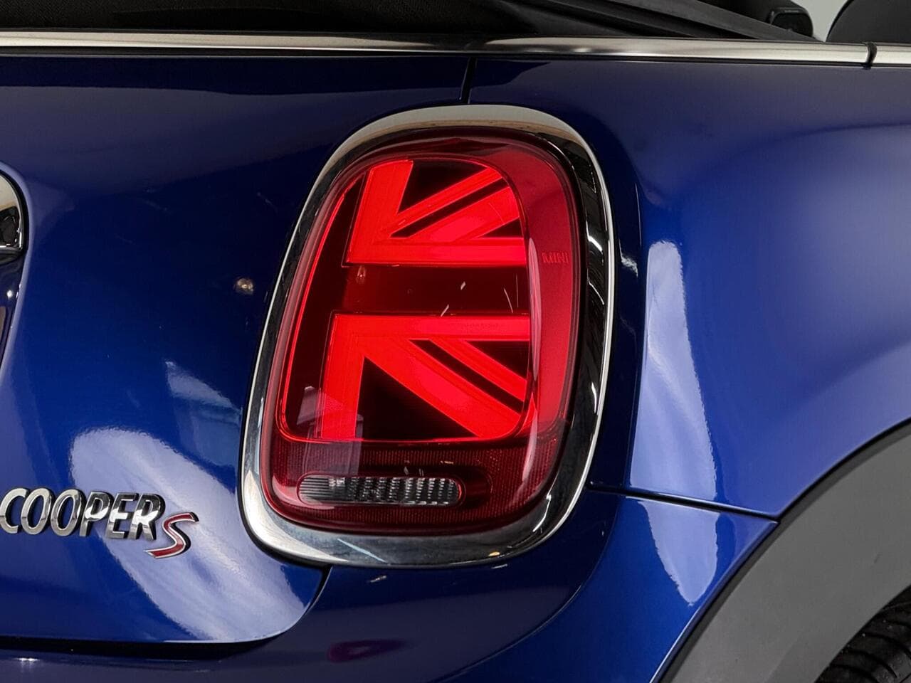 MINI Convertible thumbnail Inconclusive