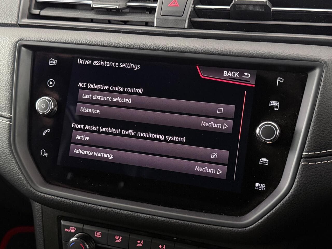 SEAT Arona thumbnail Infotainment System