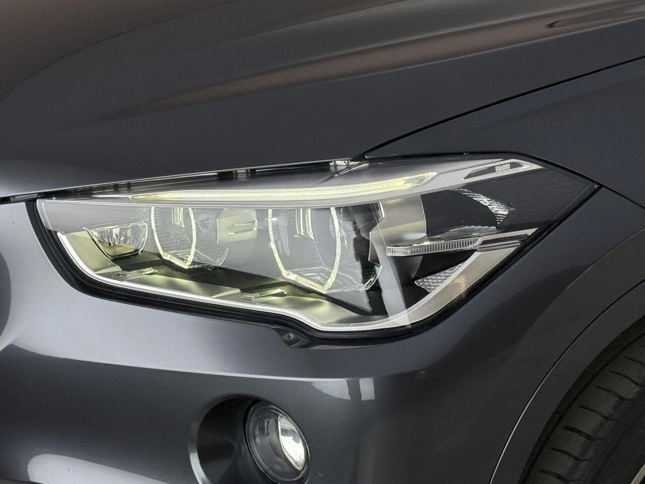 BMW X1 thumbnail Badge Exterior