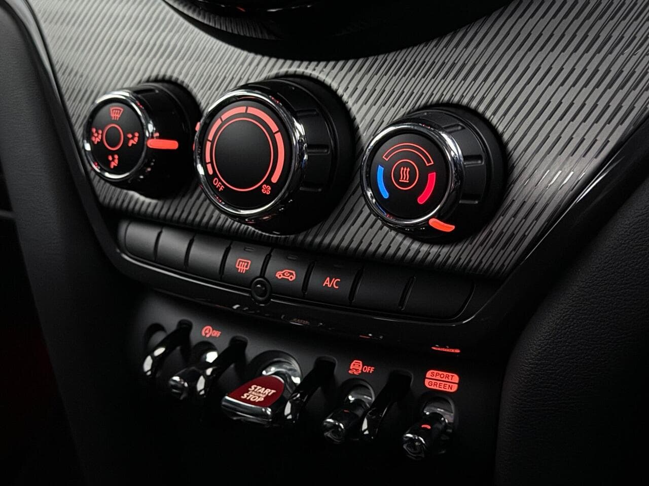 MINI Countryman thumbnail Misc Controls