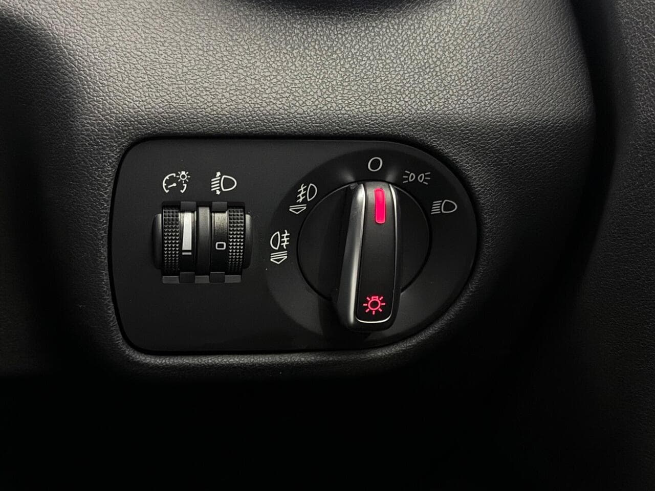 Audi A1 thumbnail Misc Controls