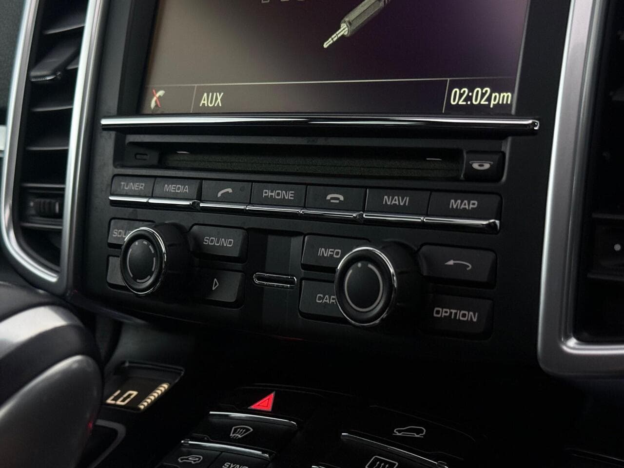 Porsche Cayenne thumbnail Infotainment System