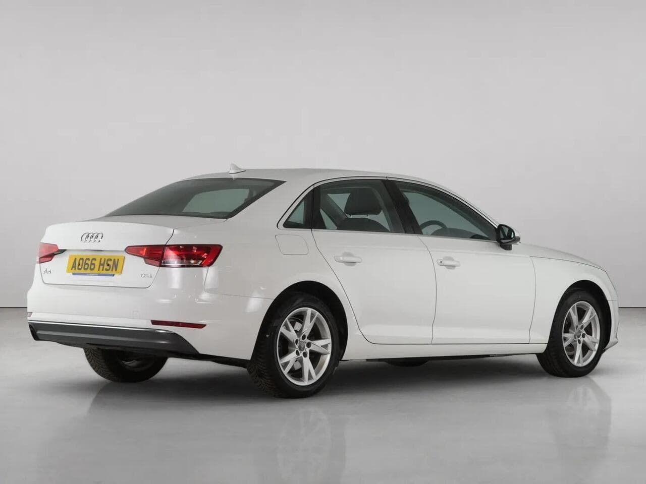 Audi A4 thumbnail Rear Right