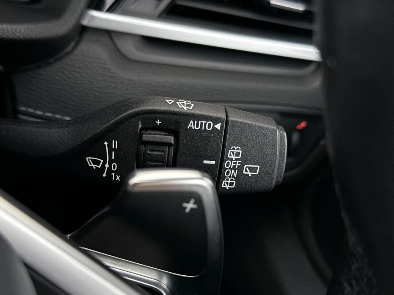 BMW X2 thumbnail Misc Controls