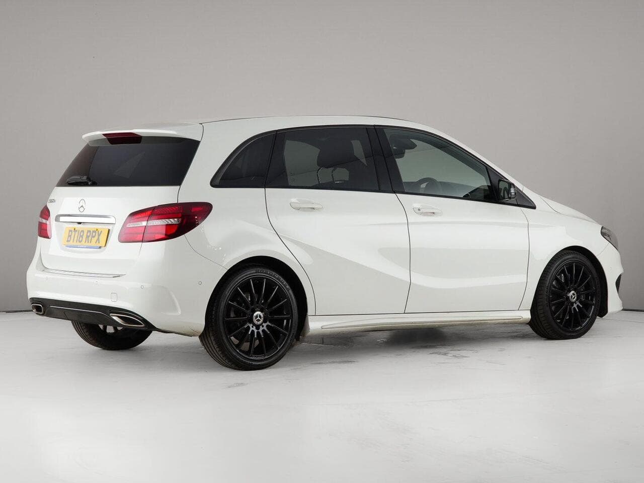 Mercedes-Benz B Class thumbnail Side Right