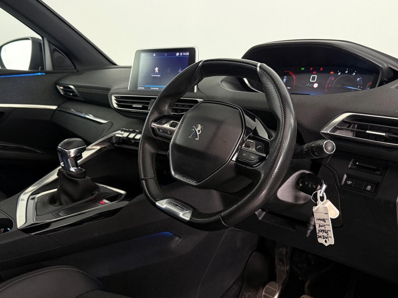 Peugeot 3008 thumbnail Interior Front