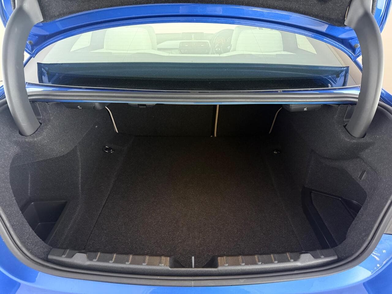 BMW 4 Series thumbnail Boot