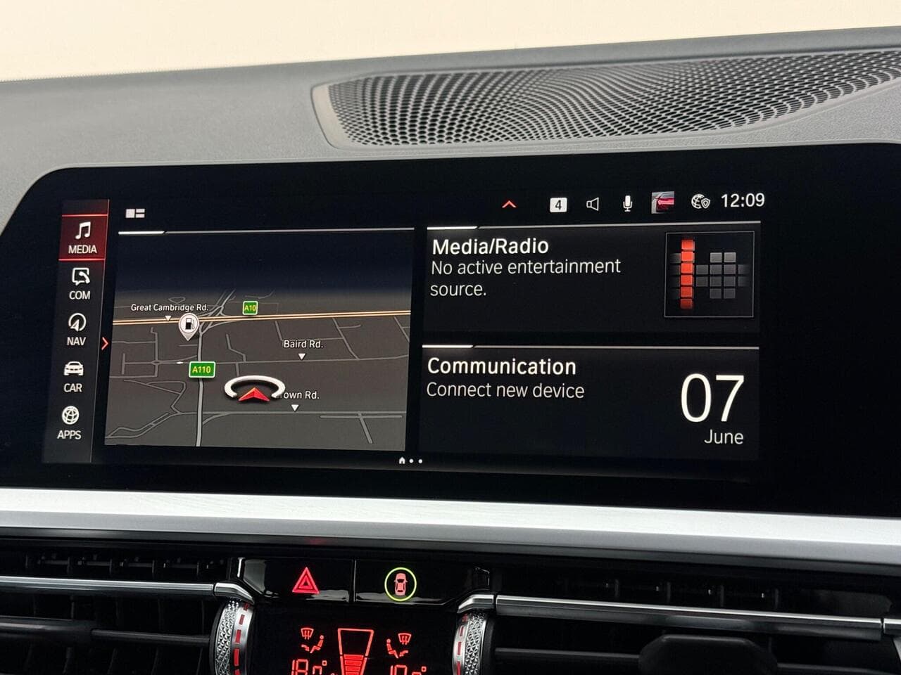 BMW 3 Series thumbnail Infotainment System