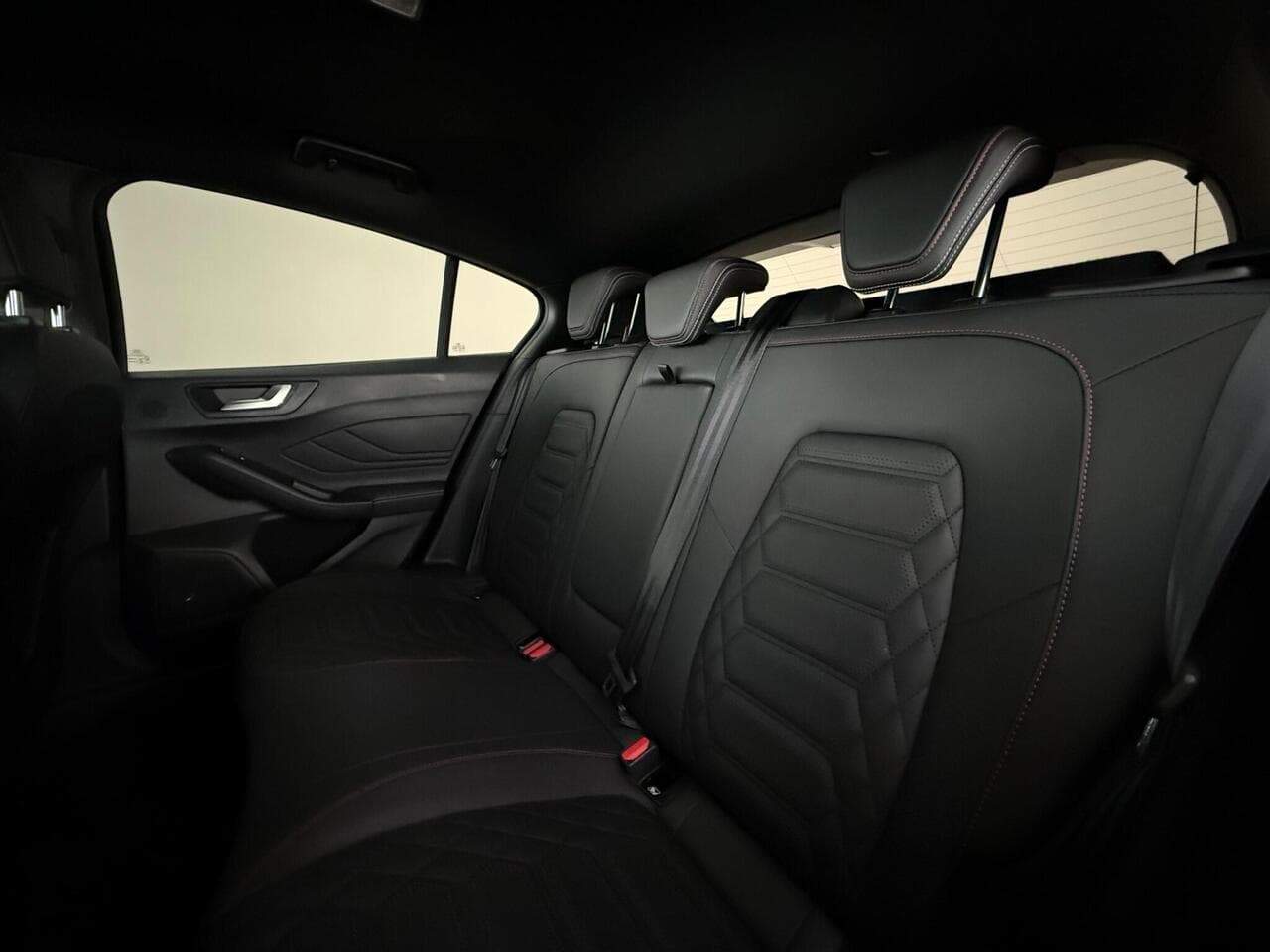 Ford Focus thumbnail Seats Rear