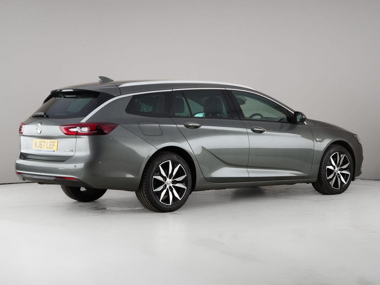 Vauxhall Insignia thumbnail Side Right