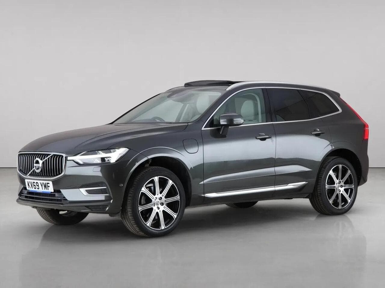 Volvo XC60 thumbnail Front Left