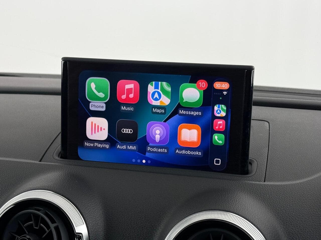 Audi A3 Cabriolet thumbnail Infotainment System