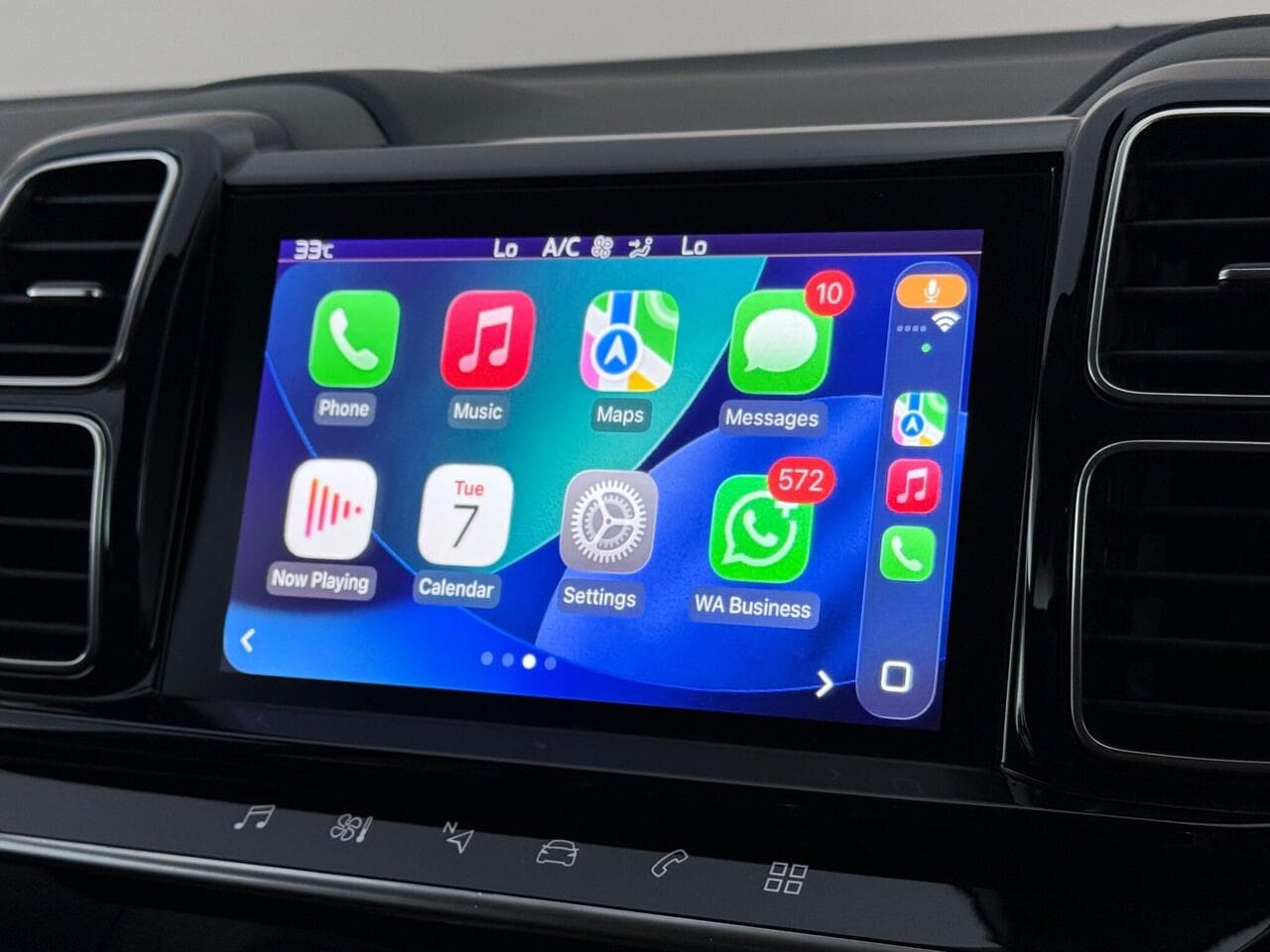 Citroen C5 Aircross thumbnail Infotainment System