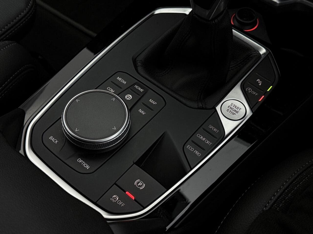 BMW 1 Series thumbnail Interior Front