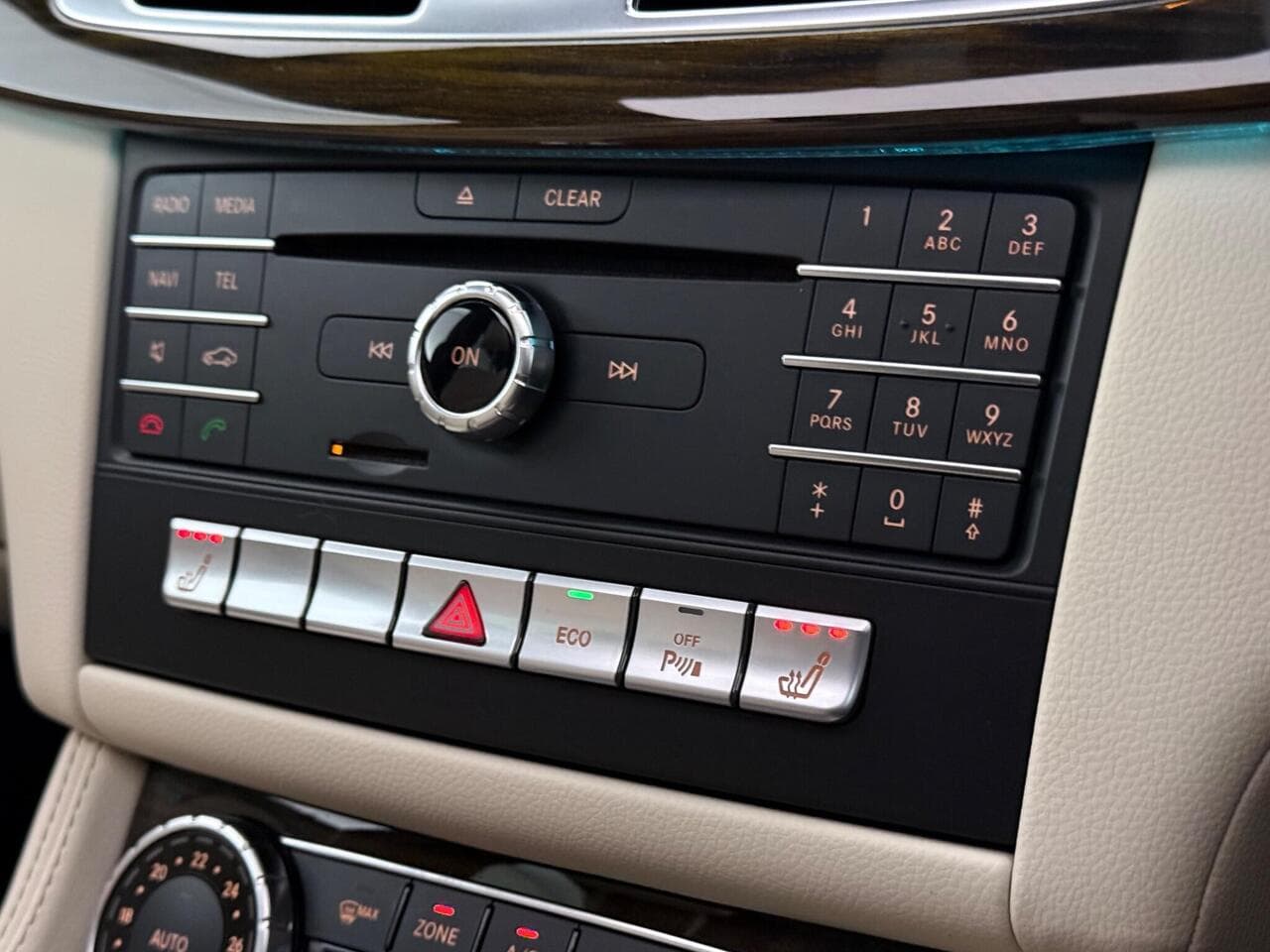Mercedes-Benz CLS thumbnail Infotainment System