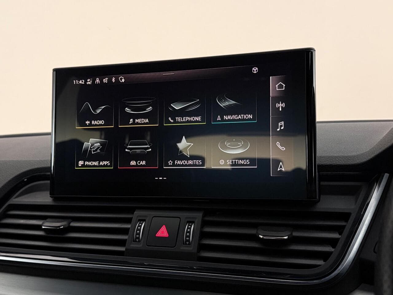 Audi Q5 thumbnail Infotainment System