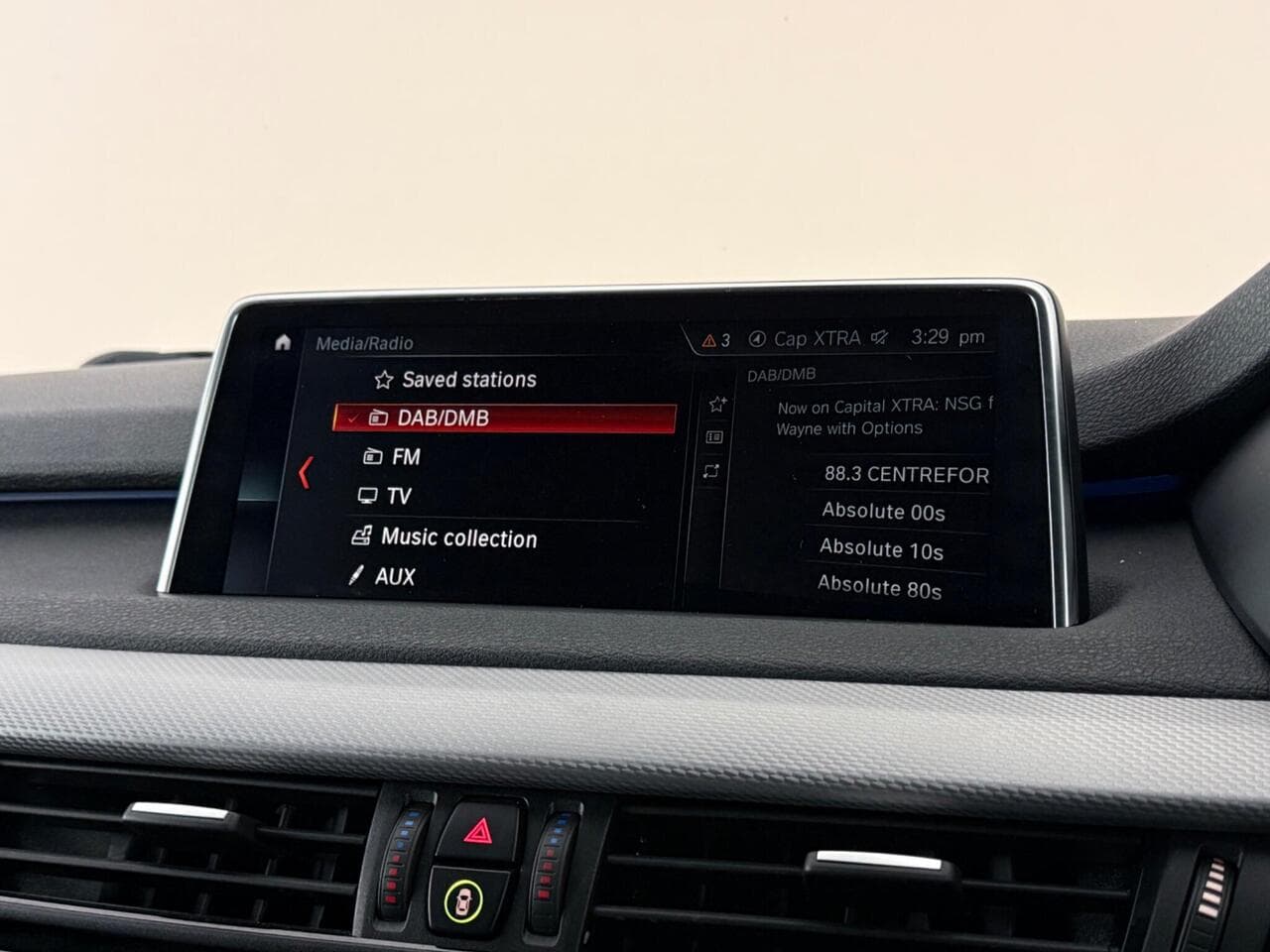BMW X5 thumbnail Infotainment System