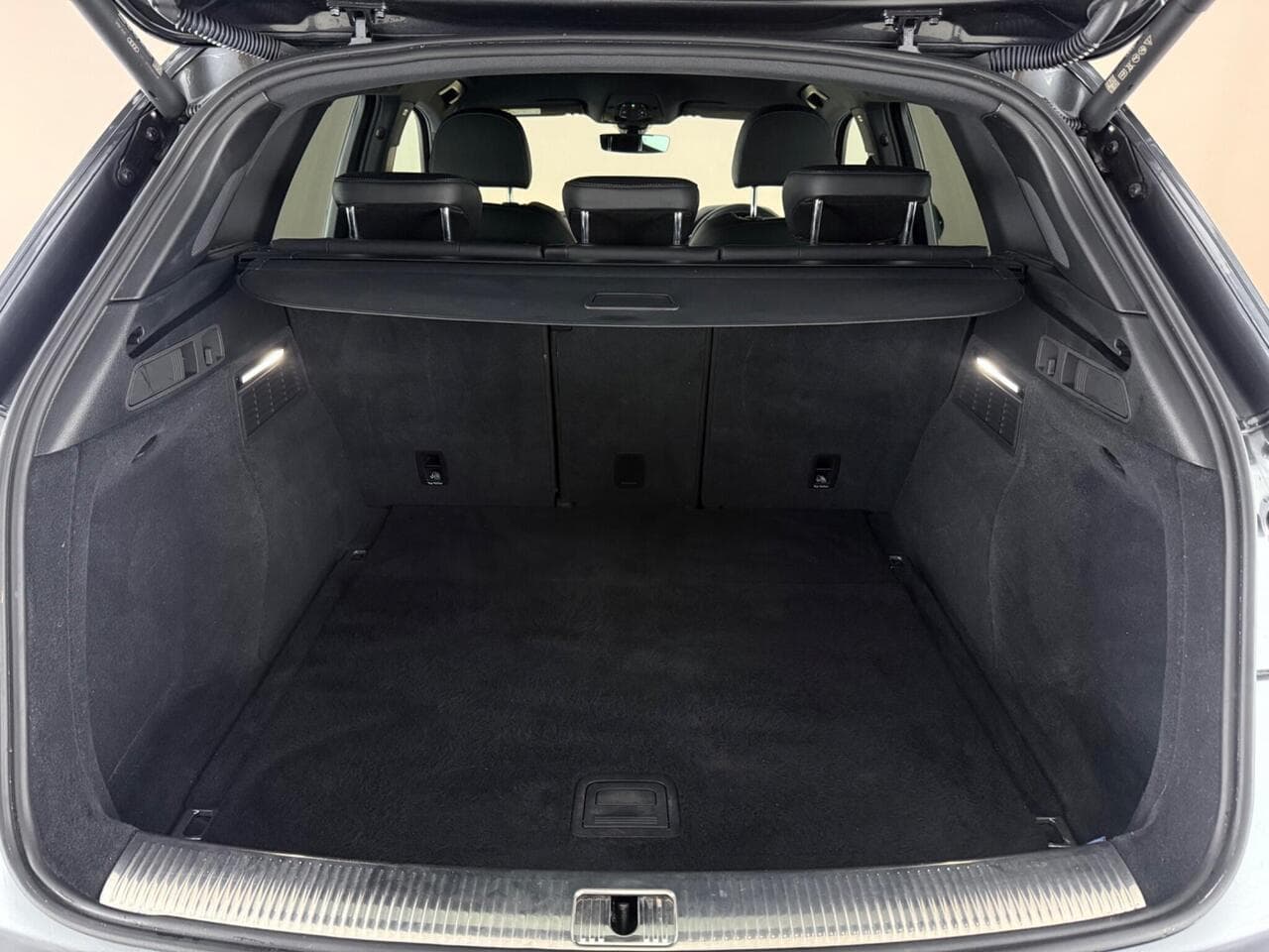 Audi Q5 thumbnail Boot