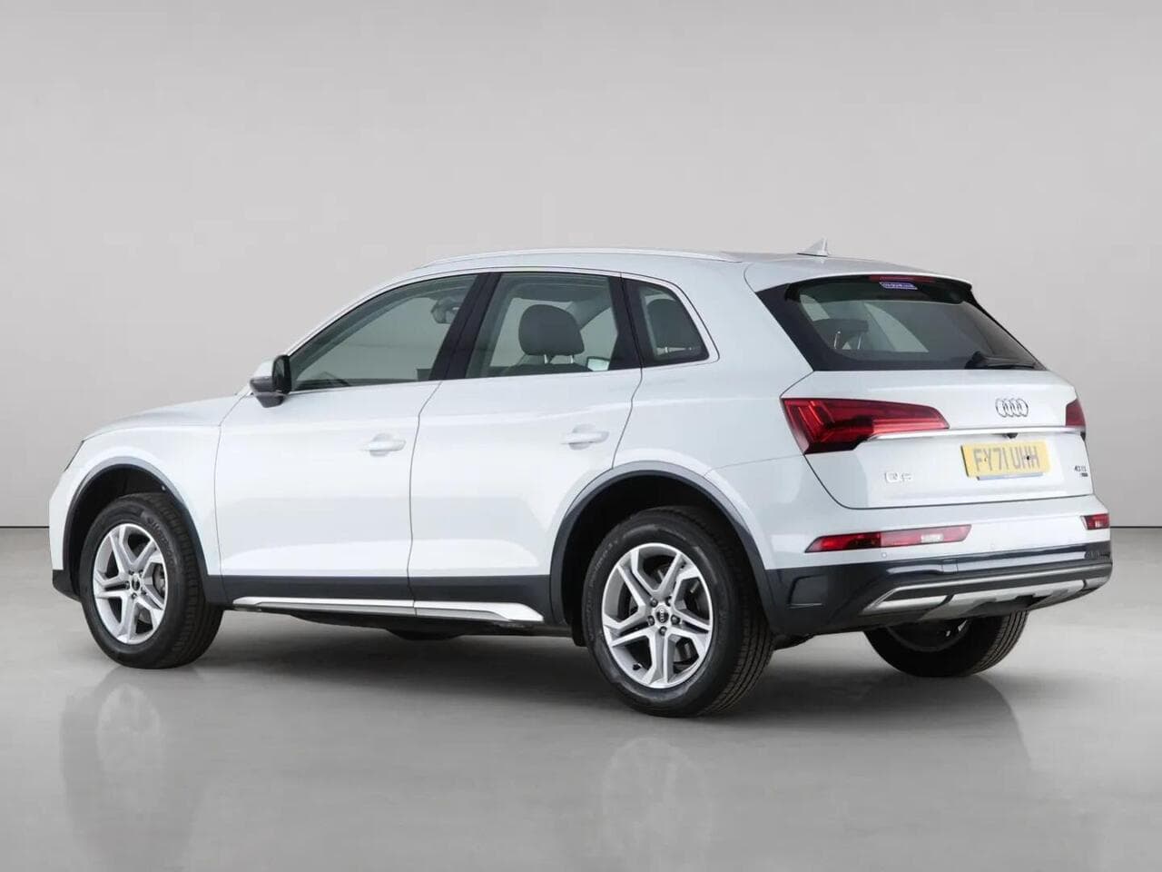 Audi Q5 thumbnail Rear Left
