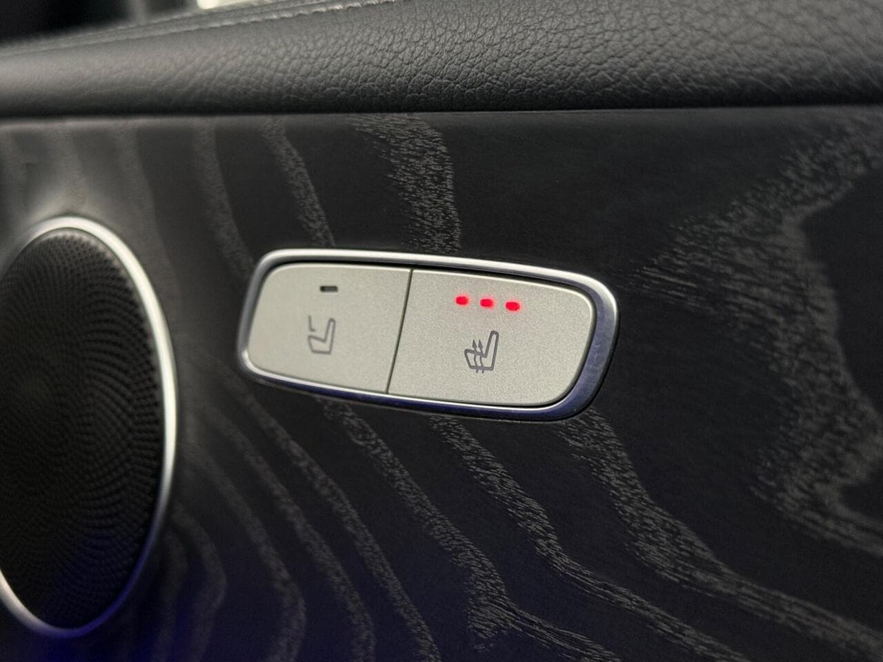 Mercedes-Benz E Class thumbnail Misc Controls