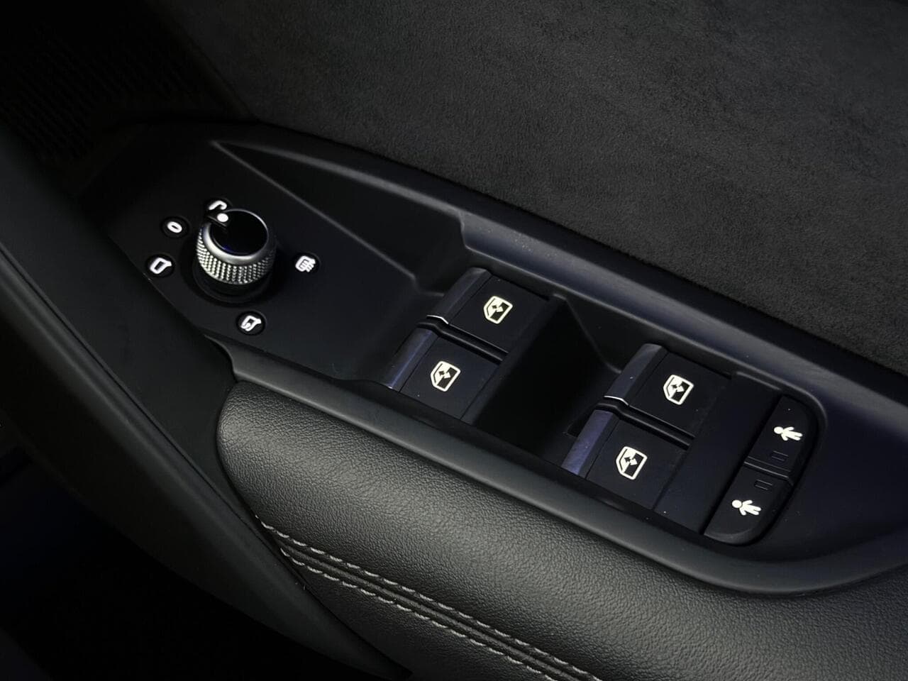 Audi Q5 thumbnail Misc Controls