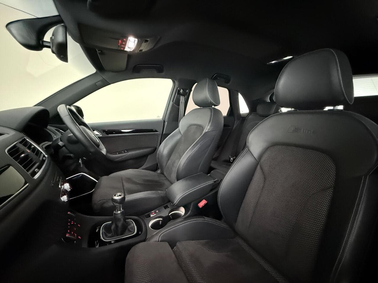 Audi Q3 thumbnail Seat Front Passenger