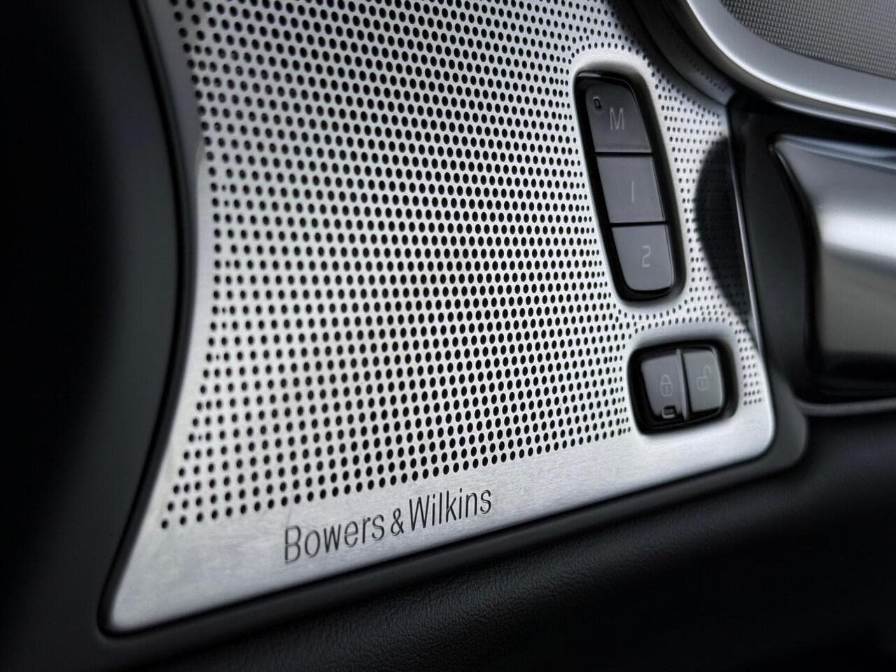 Volvo S90 thumbnail Misc Controls