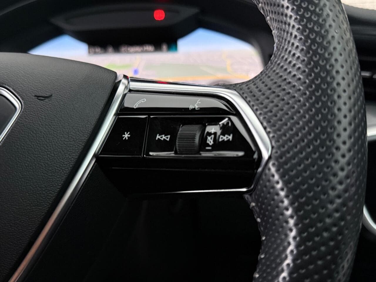 Audi A6 Saloon thumbnail Misc Controls