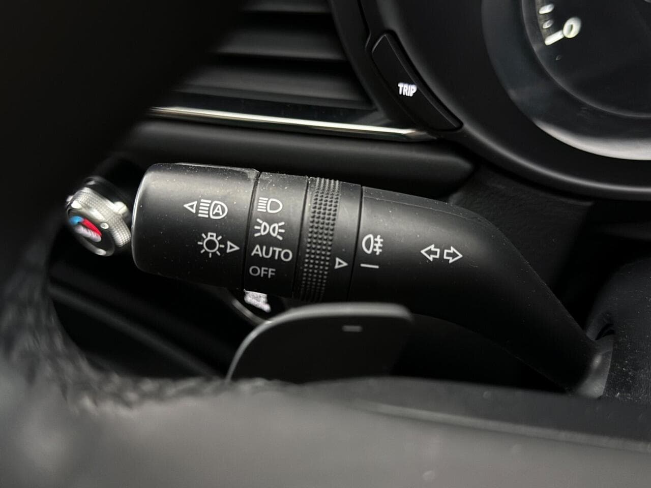 Mazda CX-30 thumbnail Misc Controls