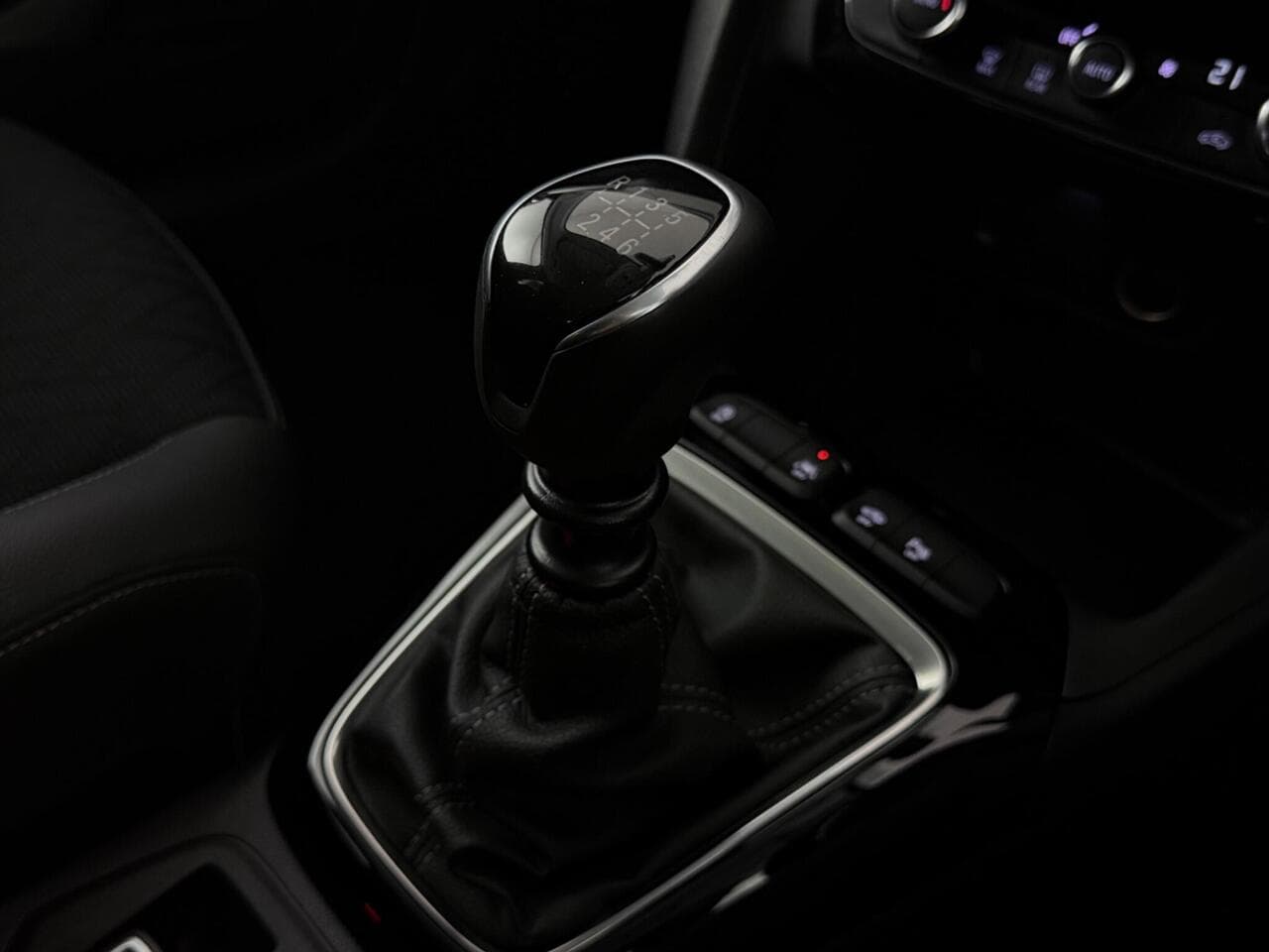 Vauxhall Corsa thumbnail Interior Front