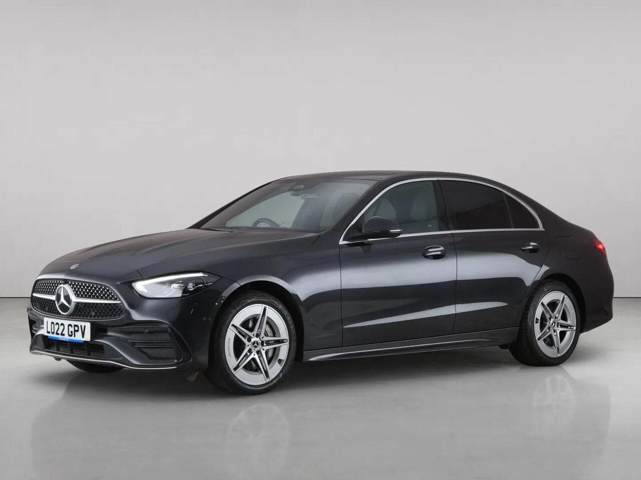 Mercedes-Benz C Class thumbnail Front Left
