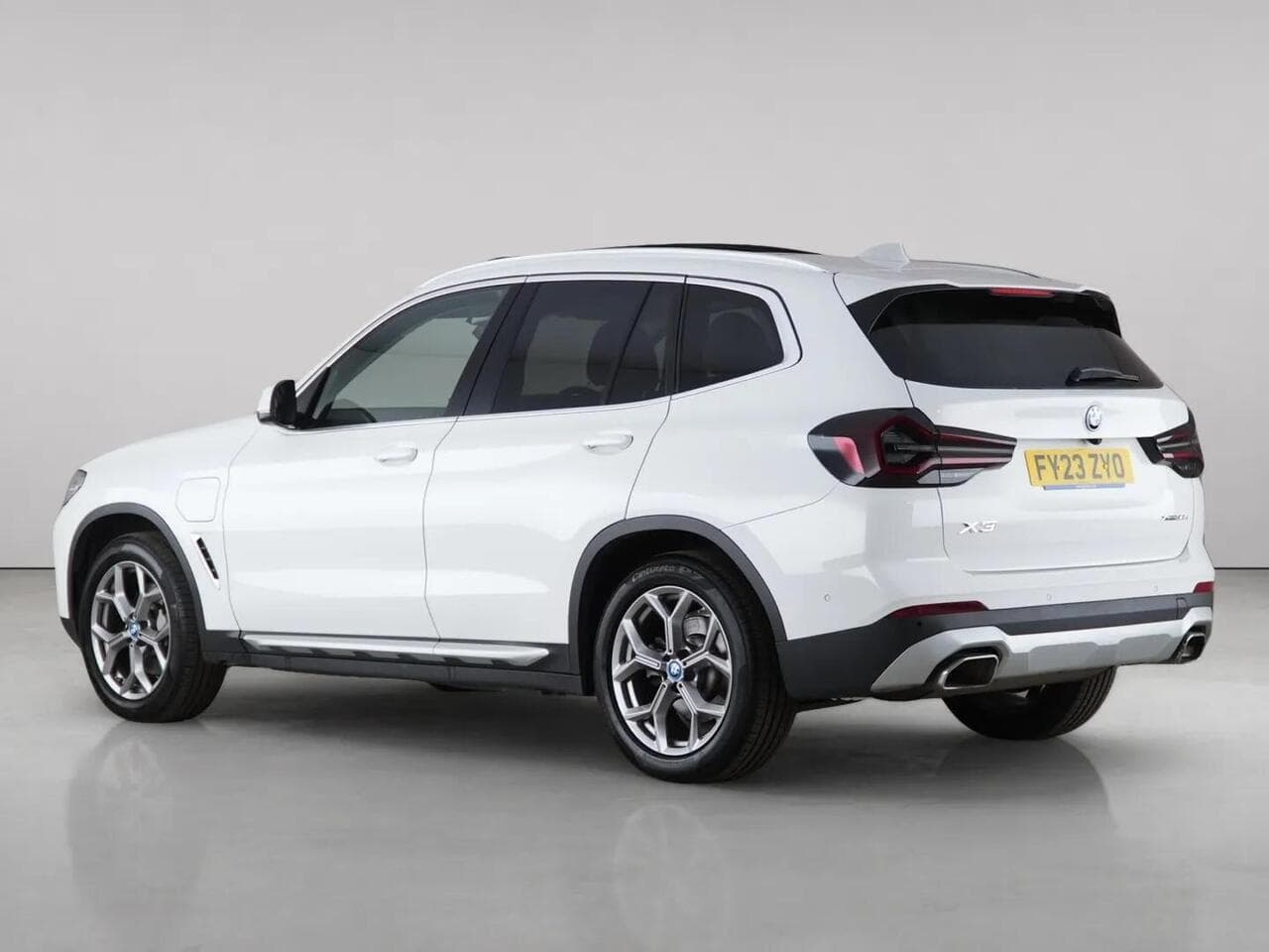 BMW X3 thumbnail Rear Left