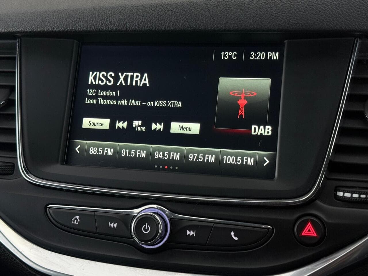 Vauxhall Astra thumbnail Infotainment System