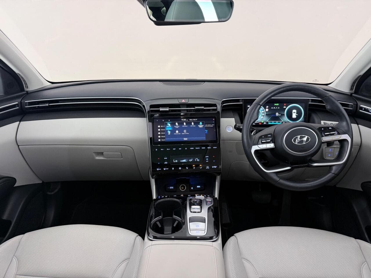 Hyundai TUCSON thumbnail Interior Front