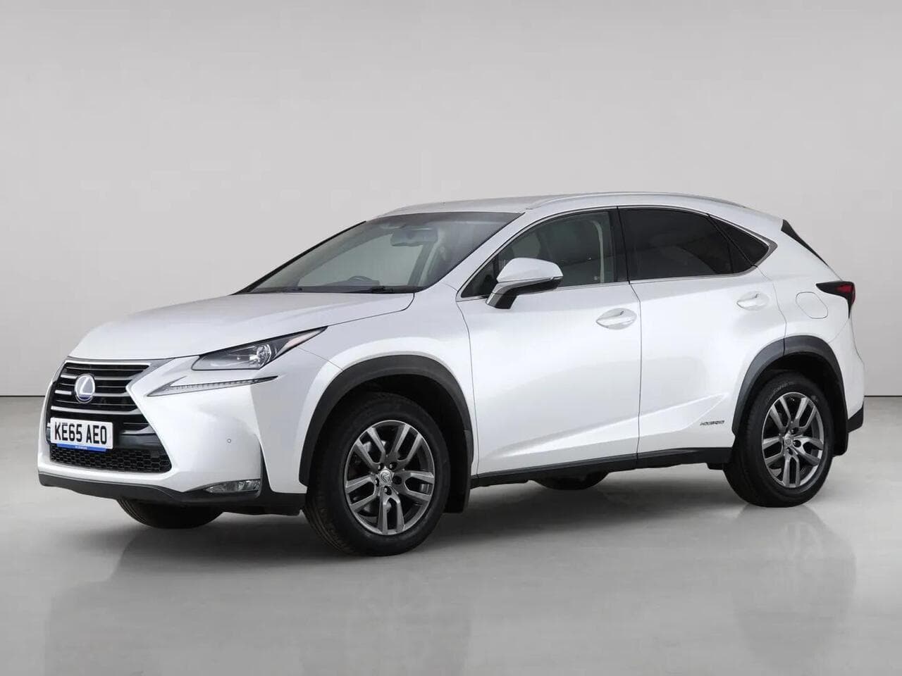 Lexus NX thumbnail Front Left