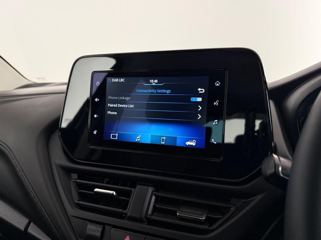 Suzuki S-Cross thumbnail Infotainment System