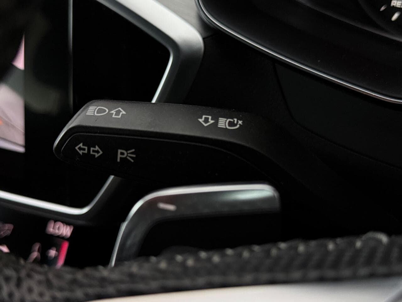 Audi A6 Saloon thumbnail Misc Controls