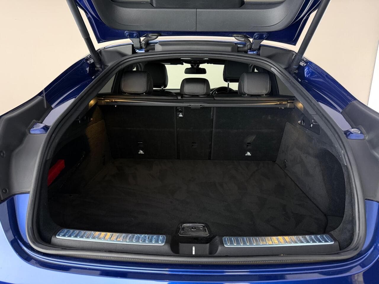 Mercedes-Benz GLC thumbnail Boot