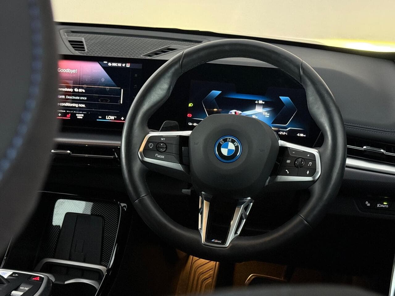 BMW iX1 thumbnail Steering Wheel