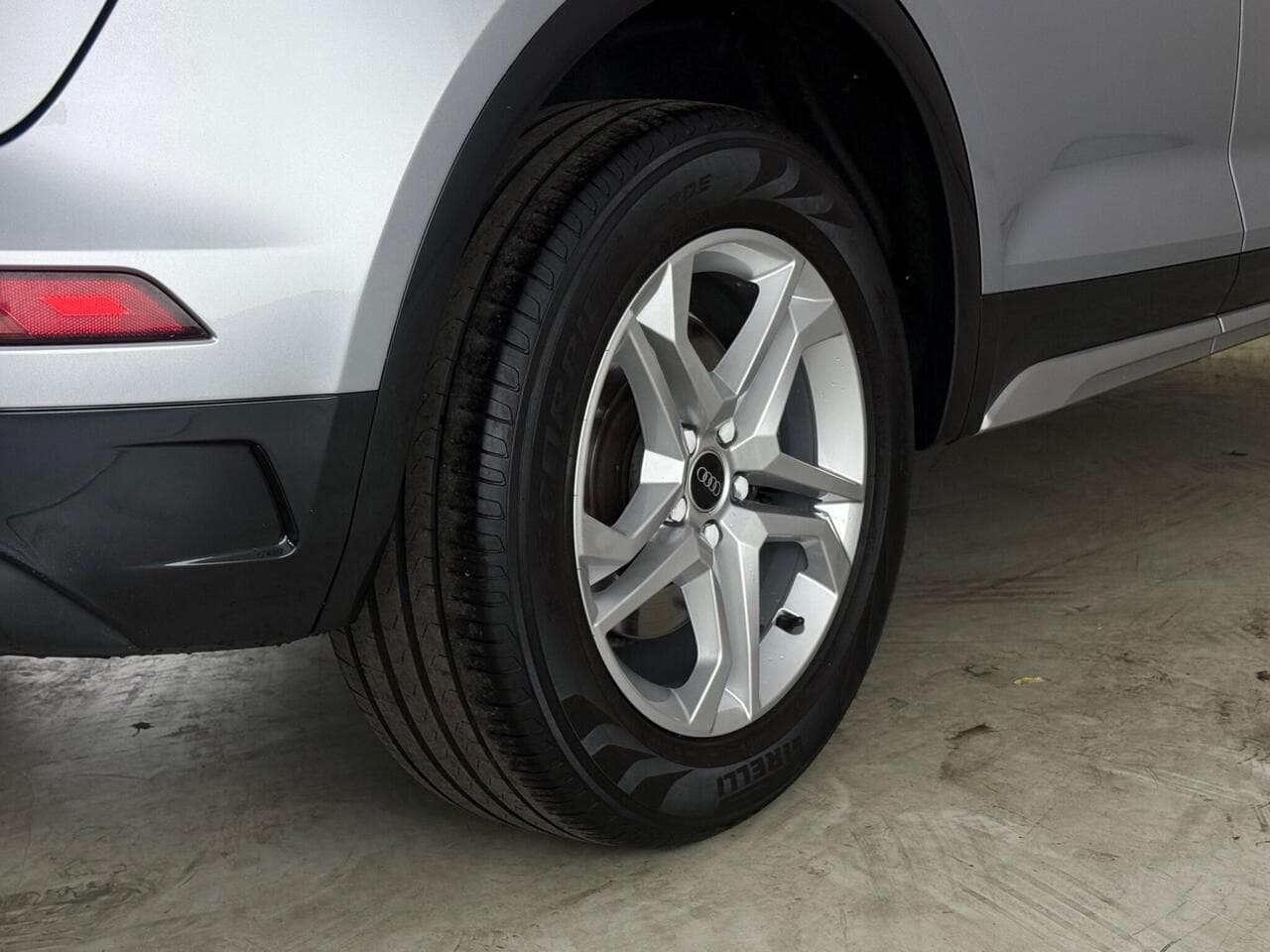Audi Q5 thumbnail Wheel