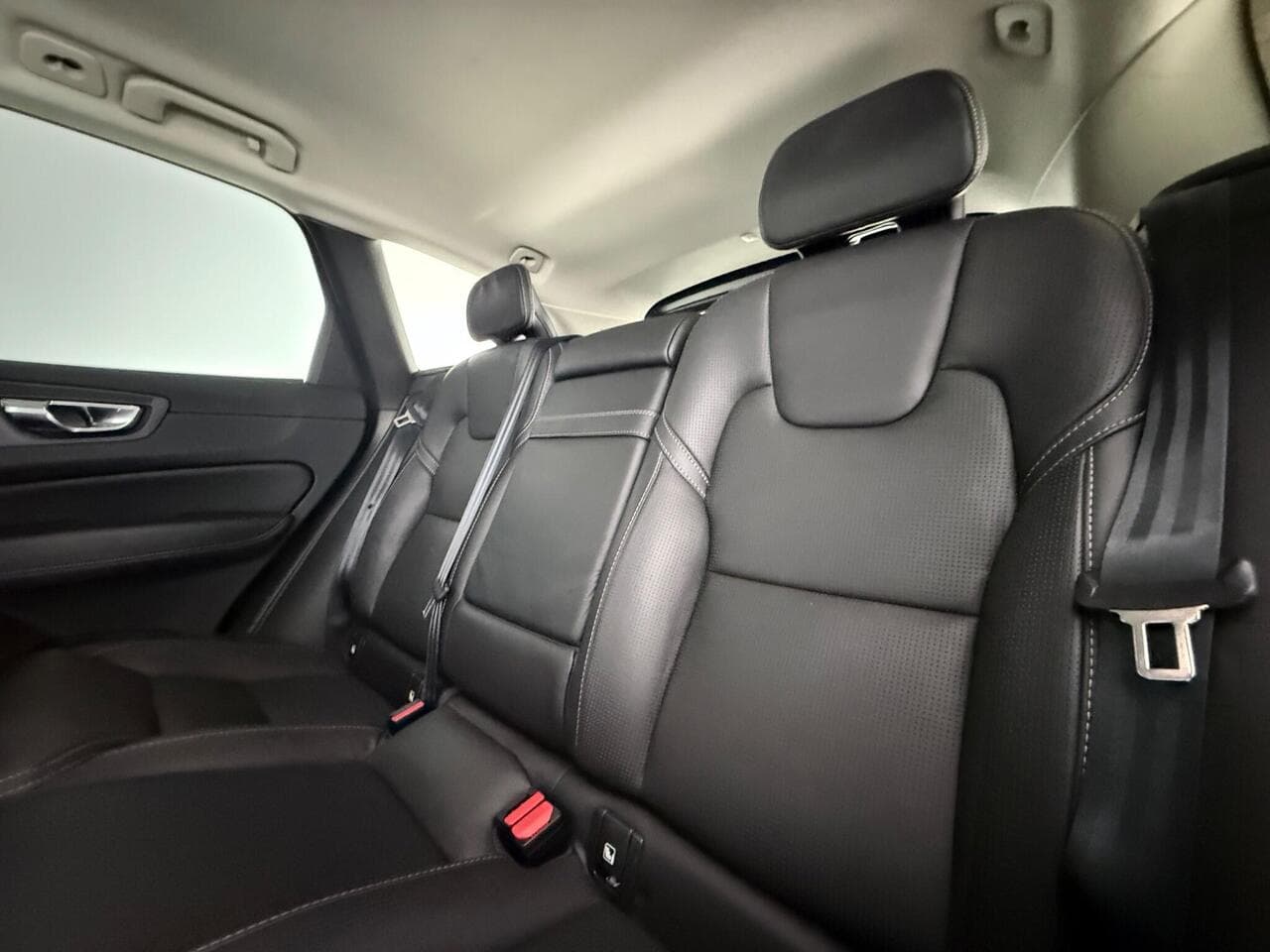 Volvo XC60 thumbnail Seats Rear