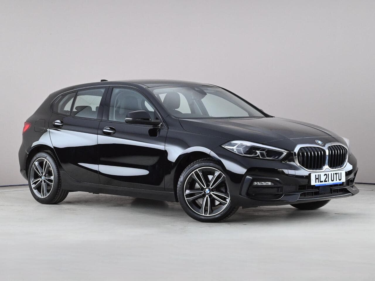 BMW 1 Series - BMW 1 Series 1.5 118i Sport (LCP) Euro 6 (s/s) 5dr