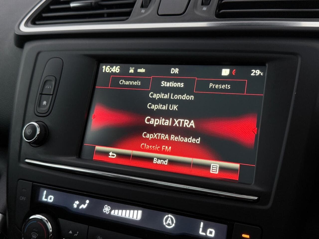 Renault Kadjar thumbnail Infotainment System