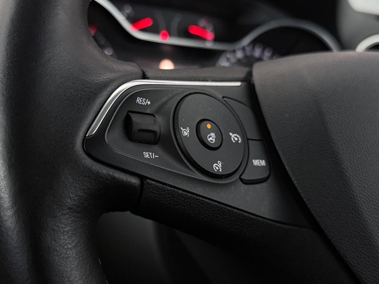 Vauxhall Grandland X thumbnail Misc Controls
