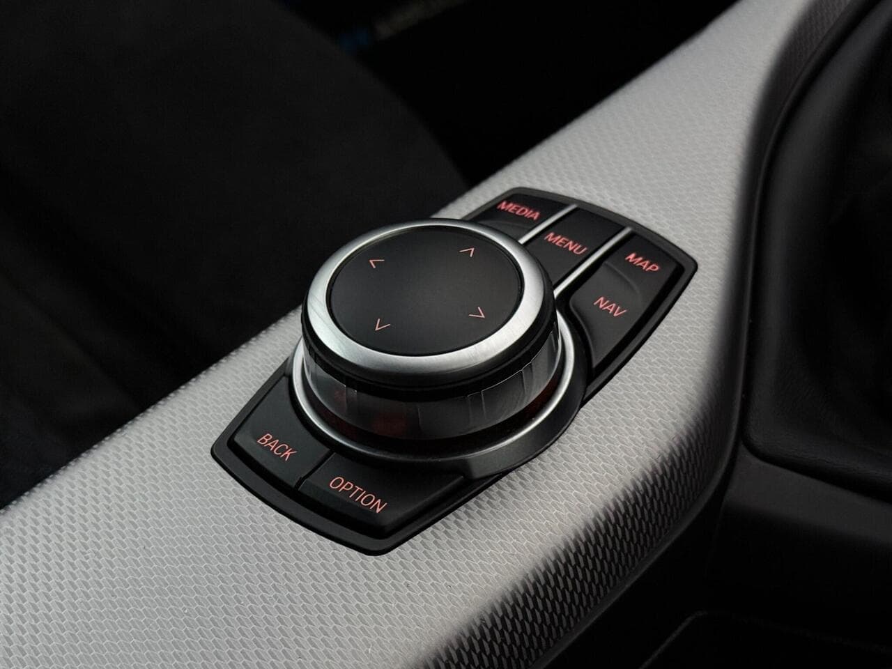 BMW 2 Series thumbnail Misc Controls