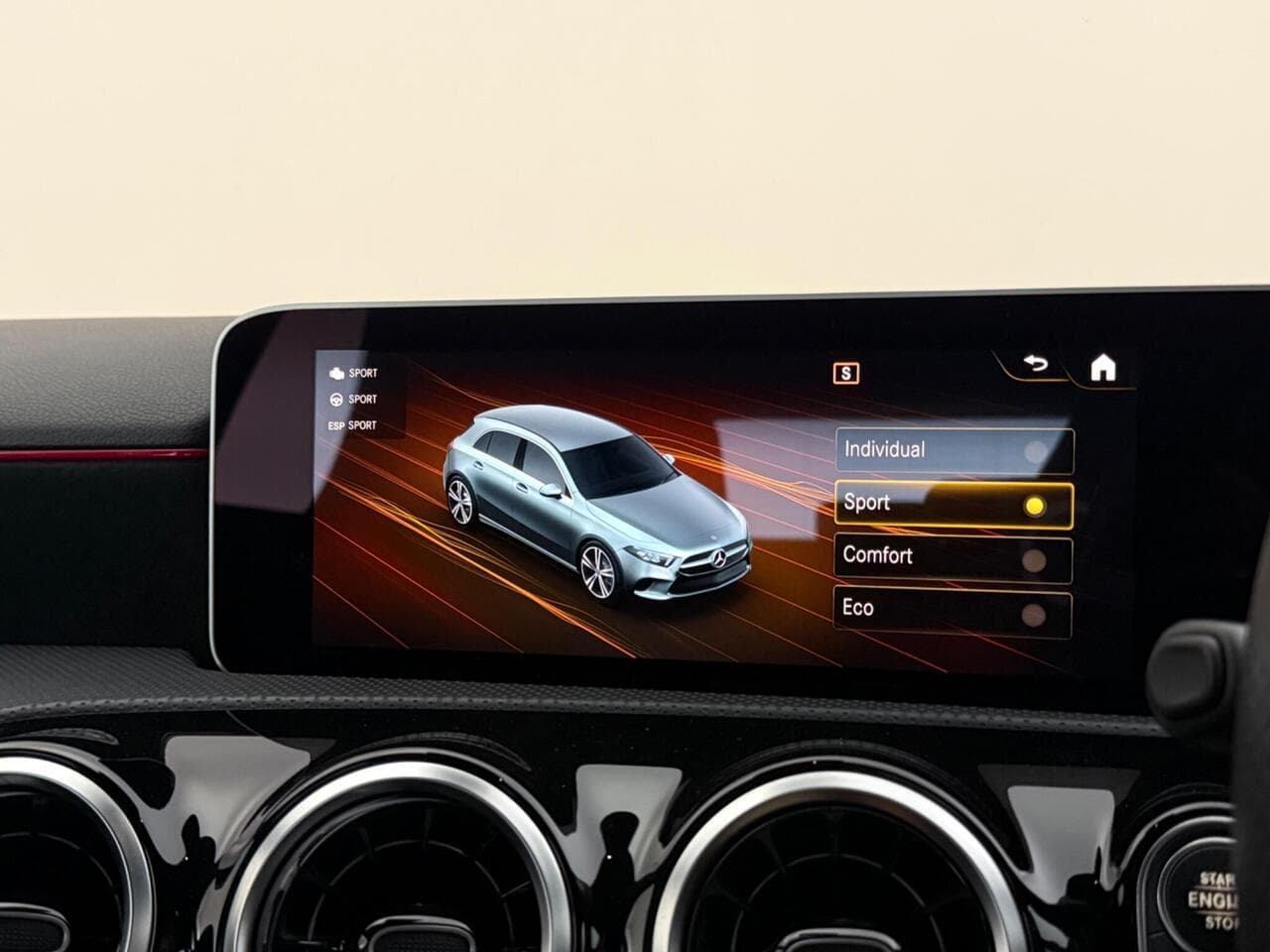 Mercedes-Benz A Class thumbnail Infotainment System