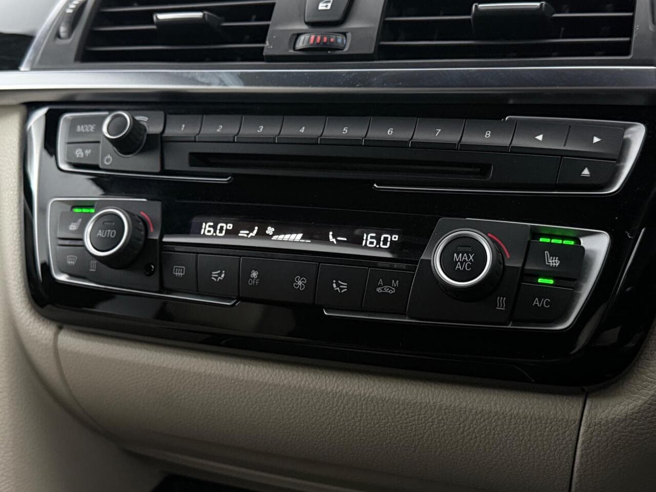 BMW 4 Series Gran Coupe thumbnail Infotainment System