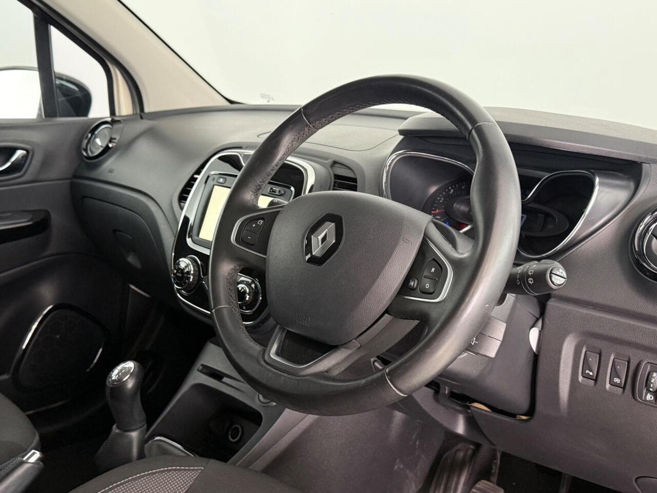 Renault Captur thumbnail Interior Front