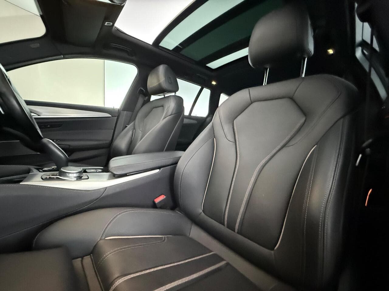 BMW 5 Series thumbnail Seat Front Passenger